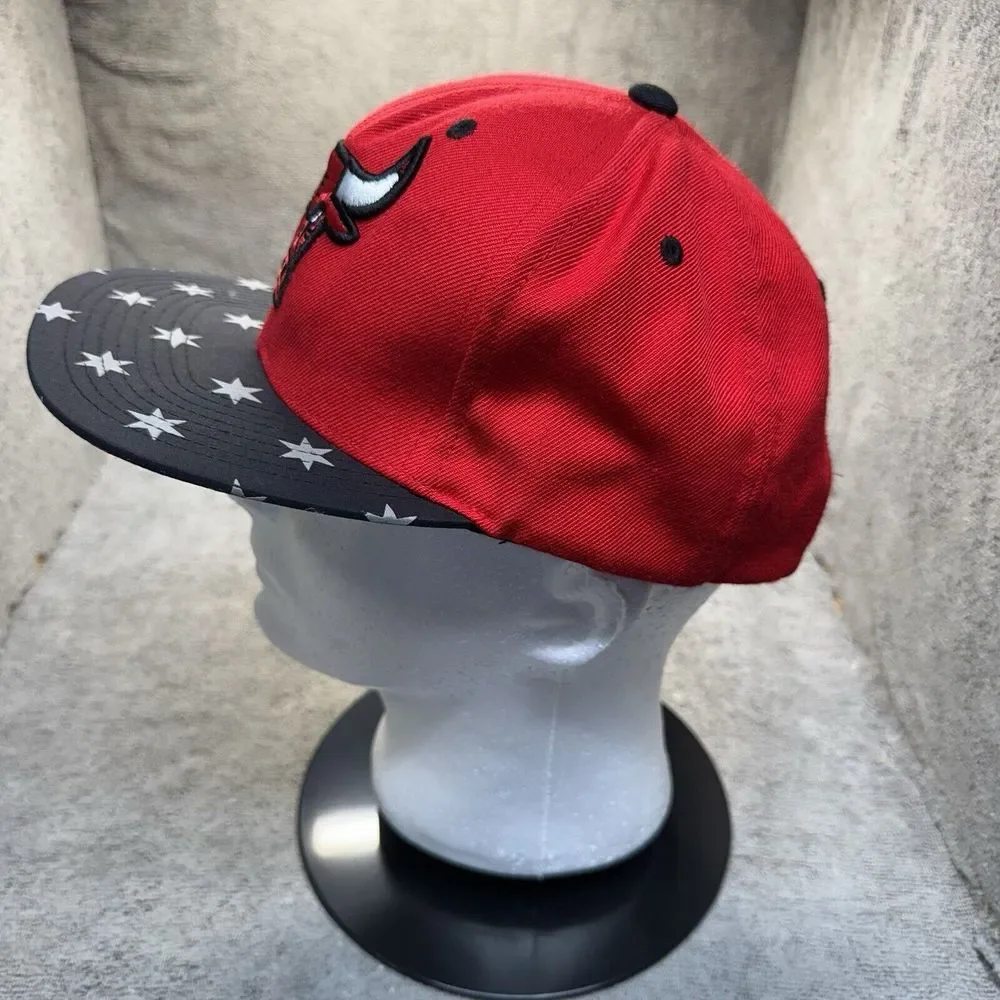 Chicago Bulls Snapback Hat Red Mitchell & Ness Cap Blue Brim Stars‎